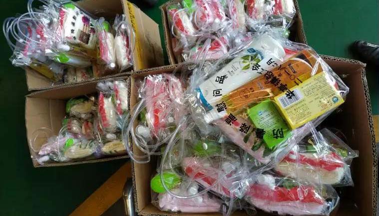 華亭鎮(zhèn)總工會(huì)前來(lái)上海滬工閥門(mén)廠慰問(wèn)一線職工慰問(wèn)品